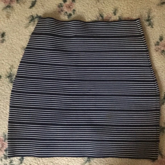 BCBG stripper bandage skirt - Picture 3 of 3